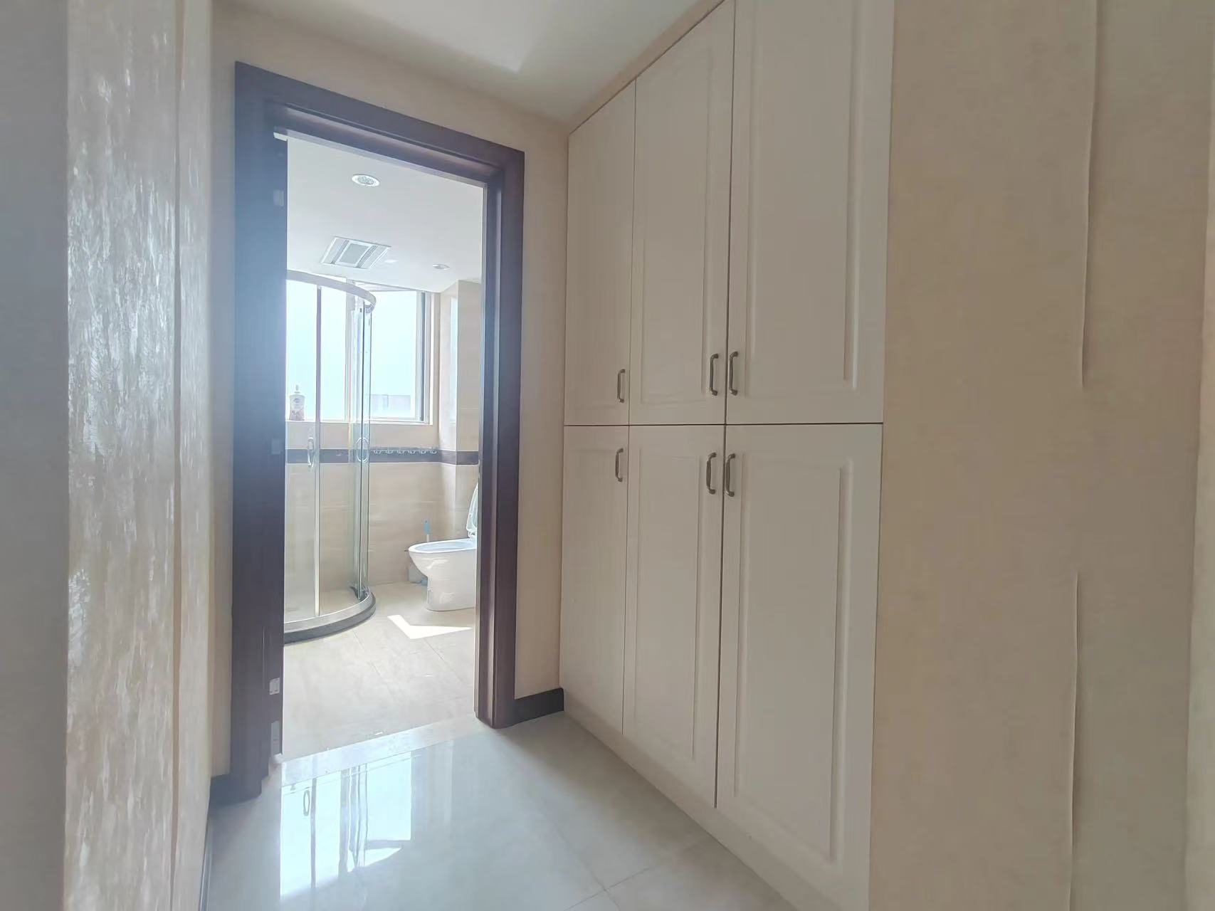 城南，紫金城，全屋品牌家具，带暖气片。单价4千多，好楼层，证满二