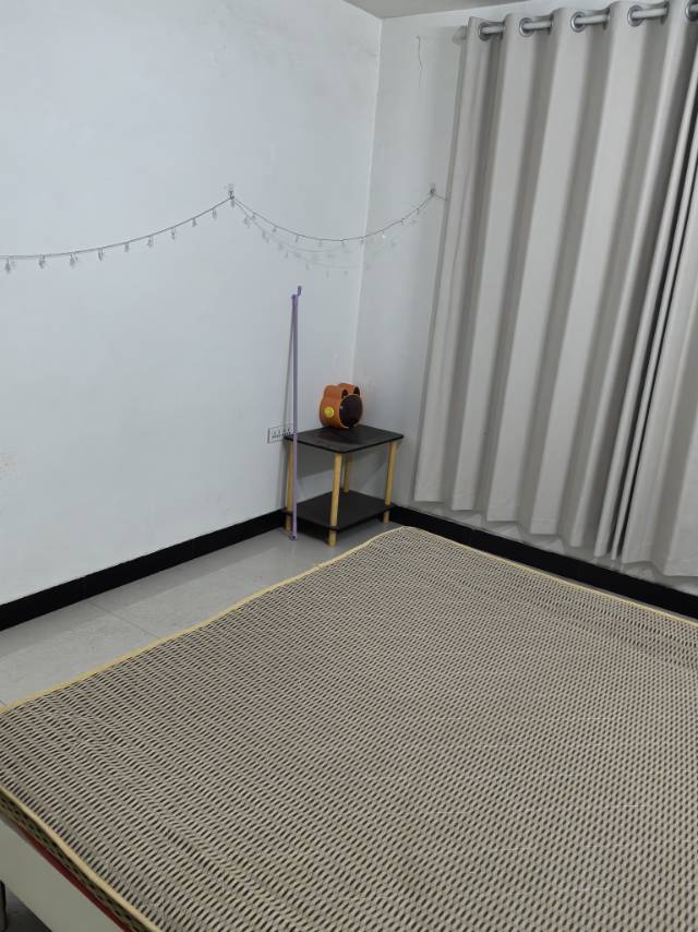 步行街單間出租
