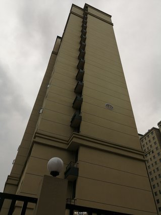 仙桃市人民医院对面骑尾社区电梯房出售