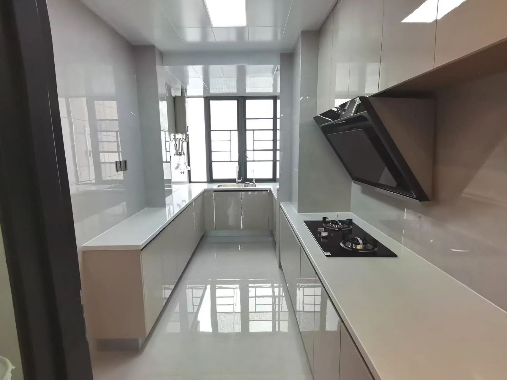 城南，御湖世家，凤凰楼，全新精装大三房二卫，新三中，业主包满二