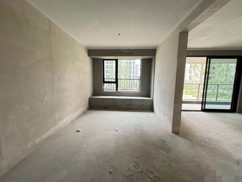 城南，現(xiàn)房，吾悅，單價(jià)4700，毛坯四房，南北通透，采光好，急售
