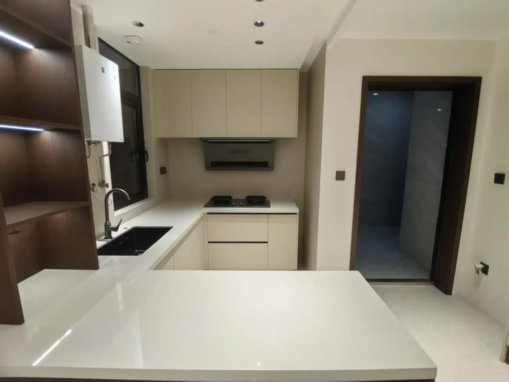 捡漏，城南锦绣江山望府，亏本出售，业主包满二，降价7万，精装两房