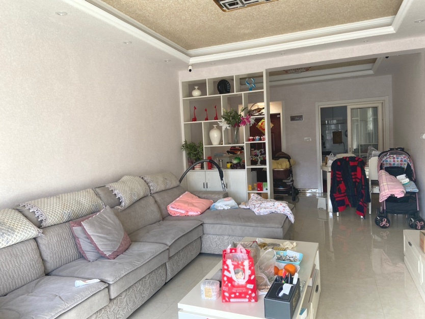 森林國(guó)際城3室2廳精裝修家具家電全配拎包即住優(yōu)價(jià)出租