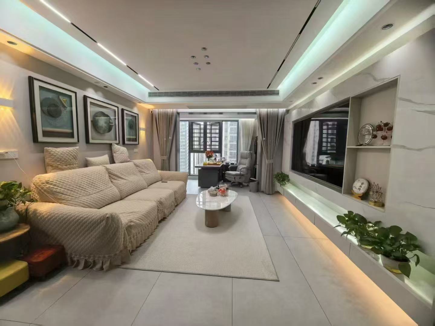 亏本出售，捡漏！风和日丽，精装三房，带一个地下车位，好楼层，证满二年，