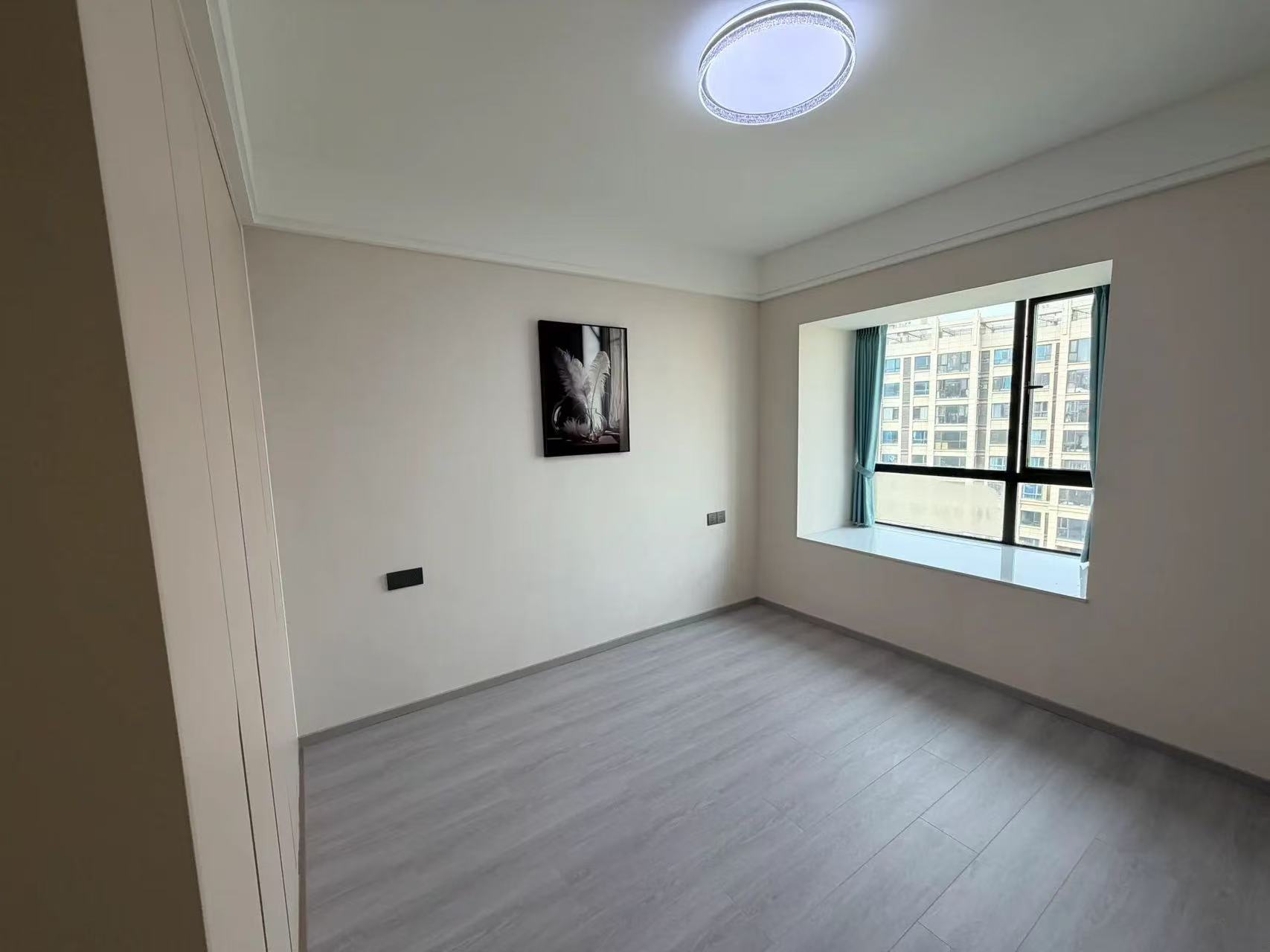 城南，御湖世家，湖景房，电梯好楼层，单价5600多，送车位证满二