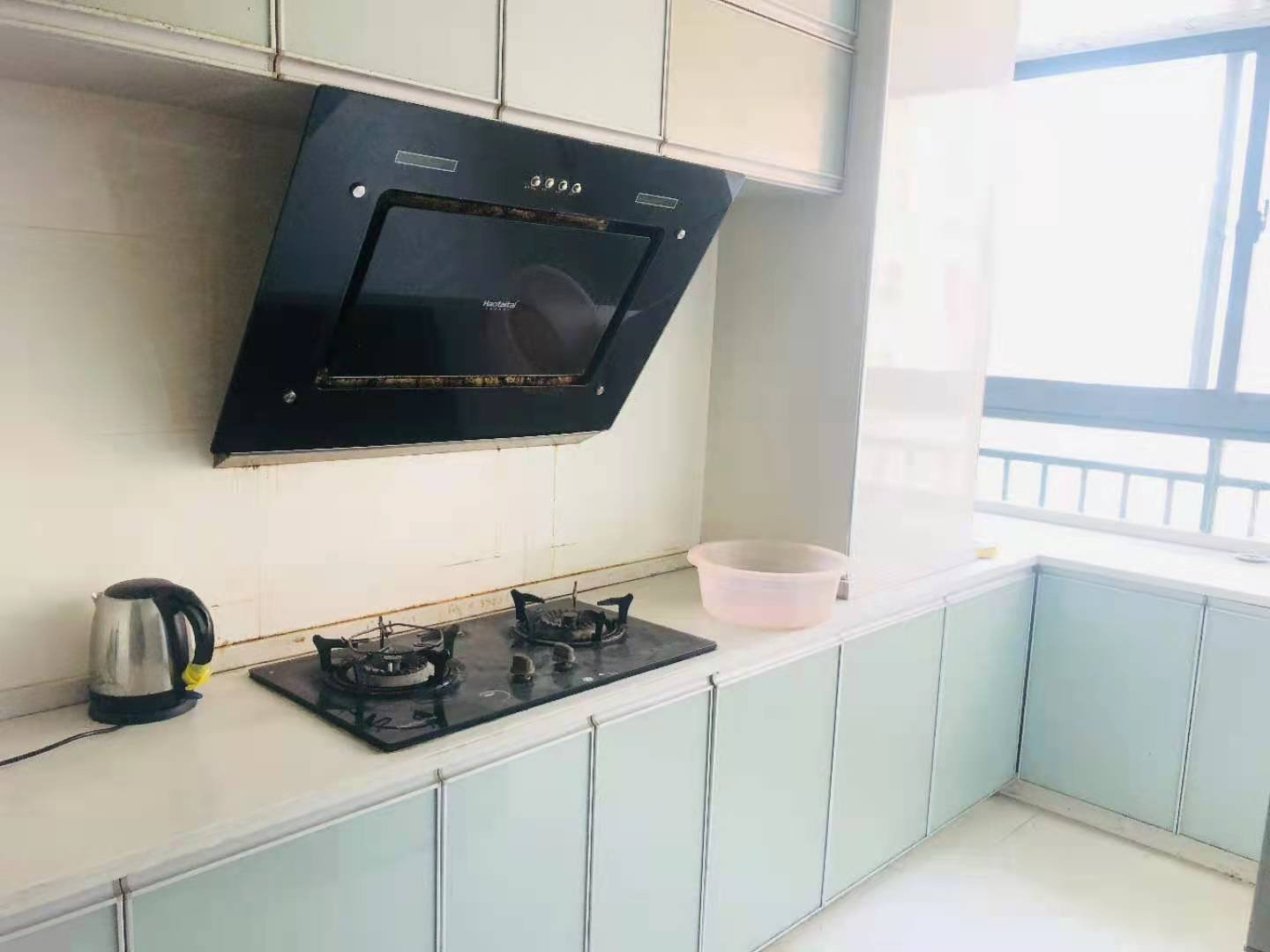 急賣金域城邦中間樓層東邊戶四房