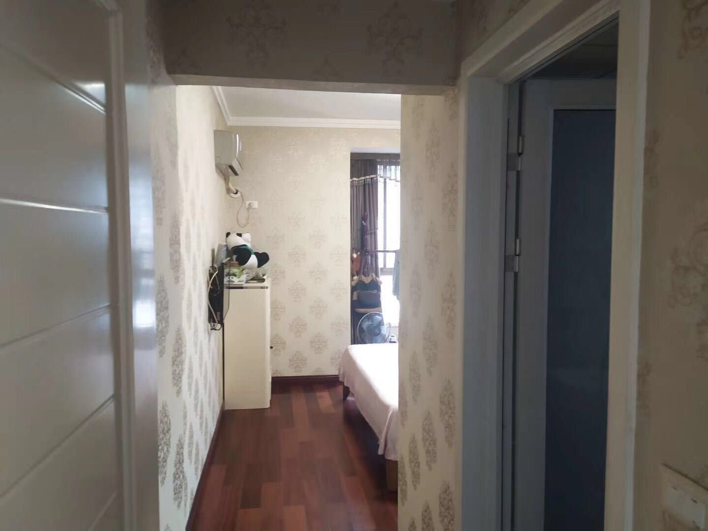 城南金城花園精裝修三房，滿五 