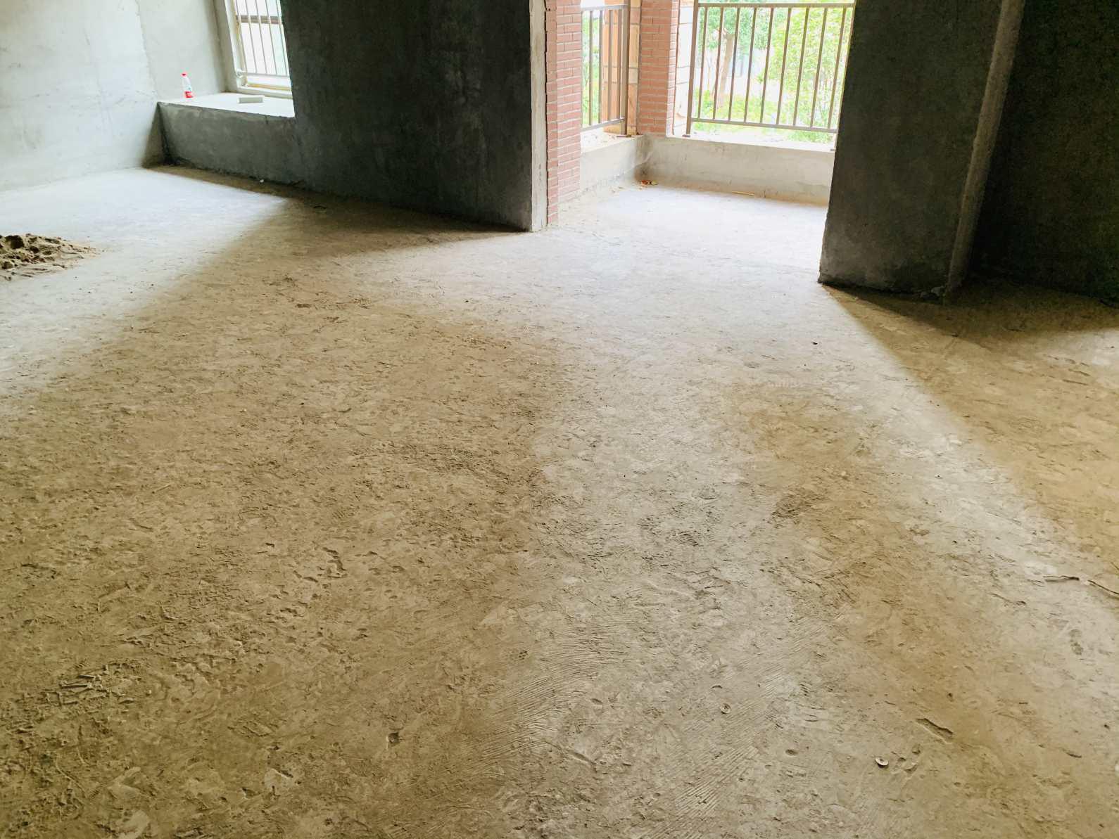 新城一號(hào)五期花園洋房直接通地下車庫(kù)