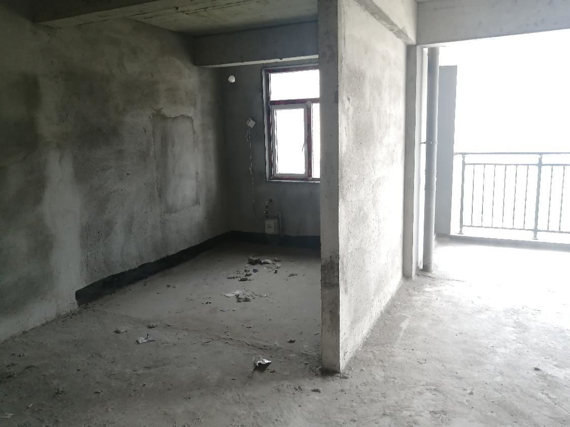 城南花園小區(qū)天誠緣，三房兩廳戶型方正樓層好，房東靠譜！看房方便!