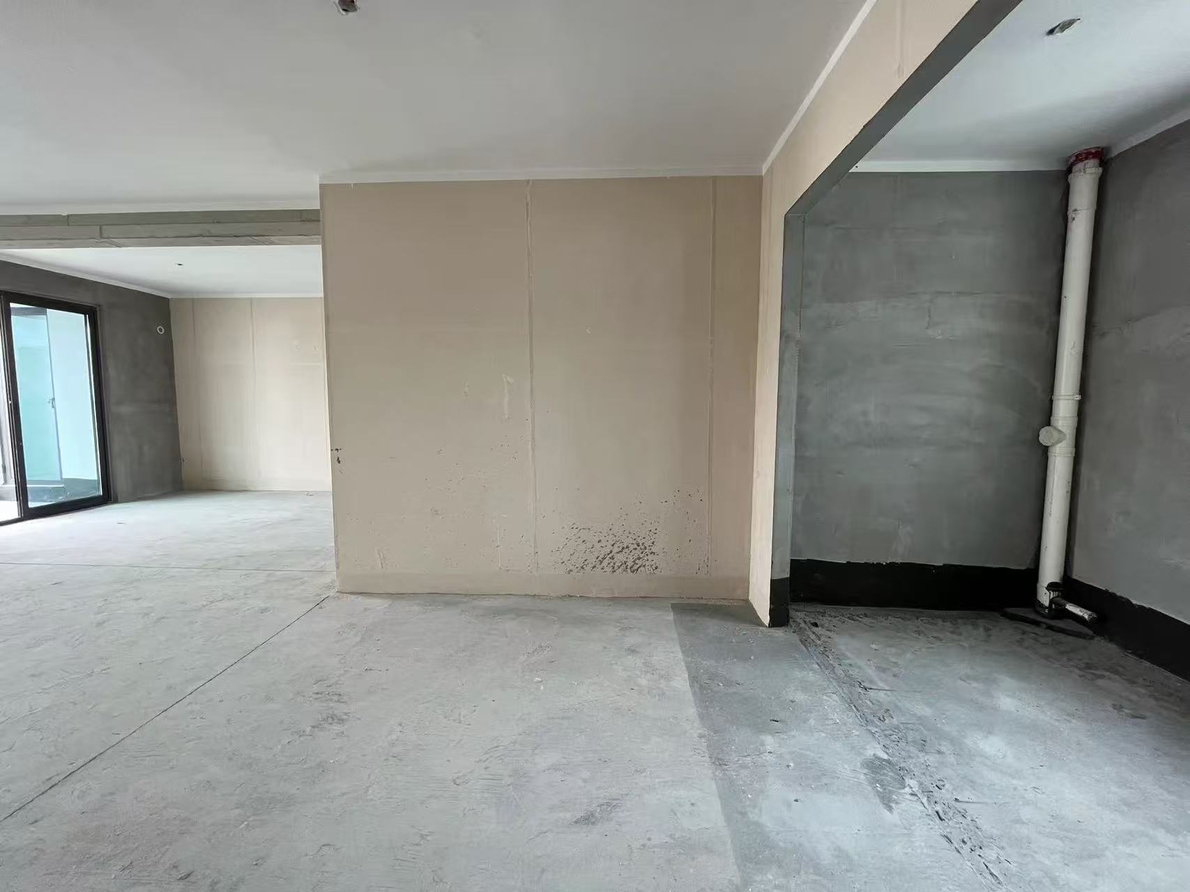 城南，吾悦广场，毛坯三房，采光好，单价4900