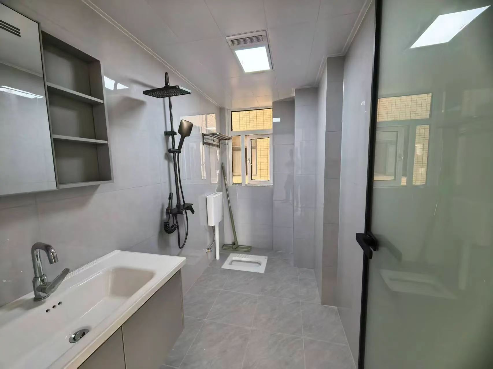 降价了，城南,沔街旁,电梯好楼层,全新精装三房二卫,证满二,单价4700