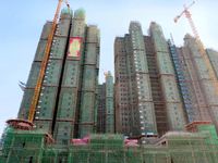 九烨·鼎观世界三期红堡11月进度：7#楼已建至8层
