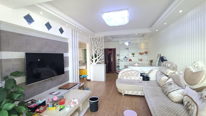 福星城2室2厅精装修保养完好家具家电齐全优价出售！