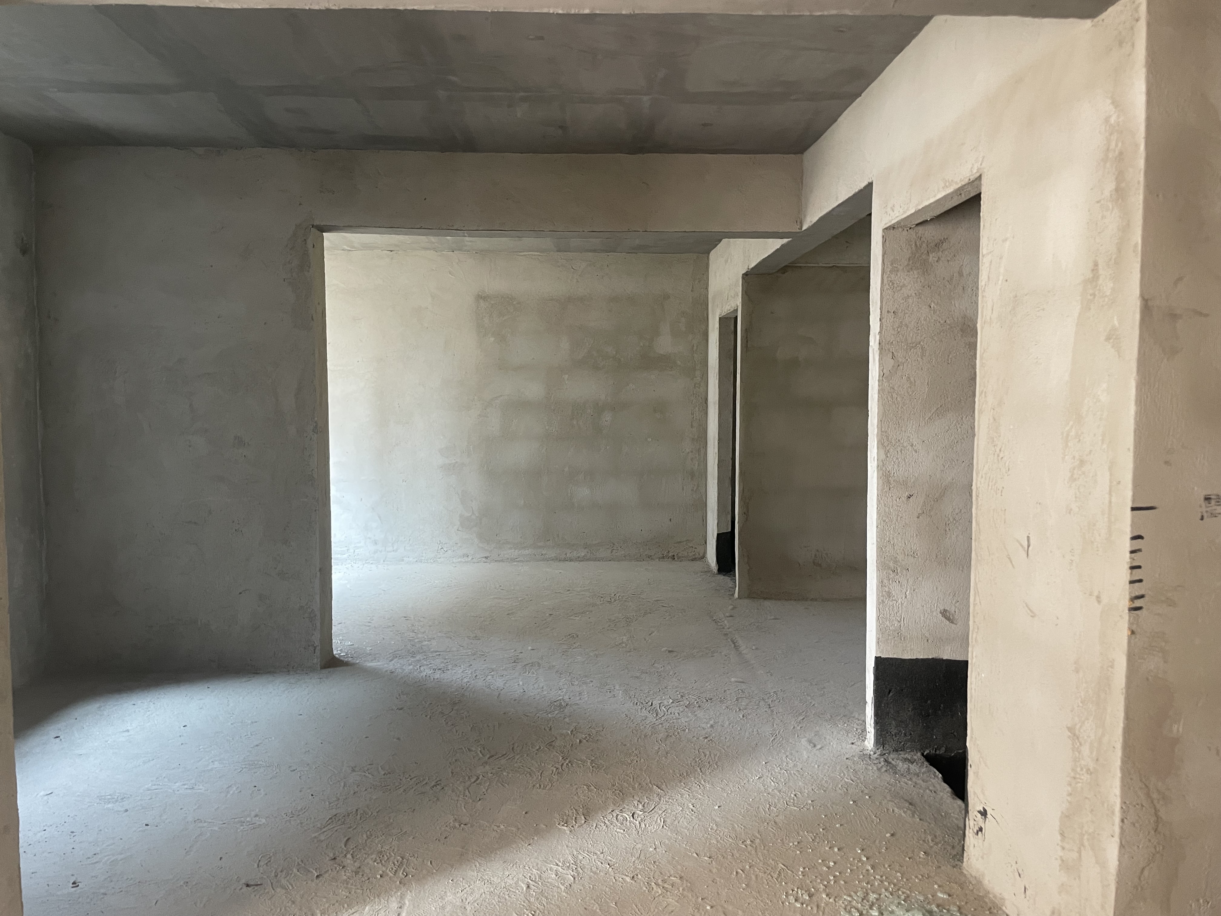 荣怀及第世家3室2厅2卫中高好楼层证件满2年了优价出售！