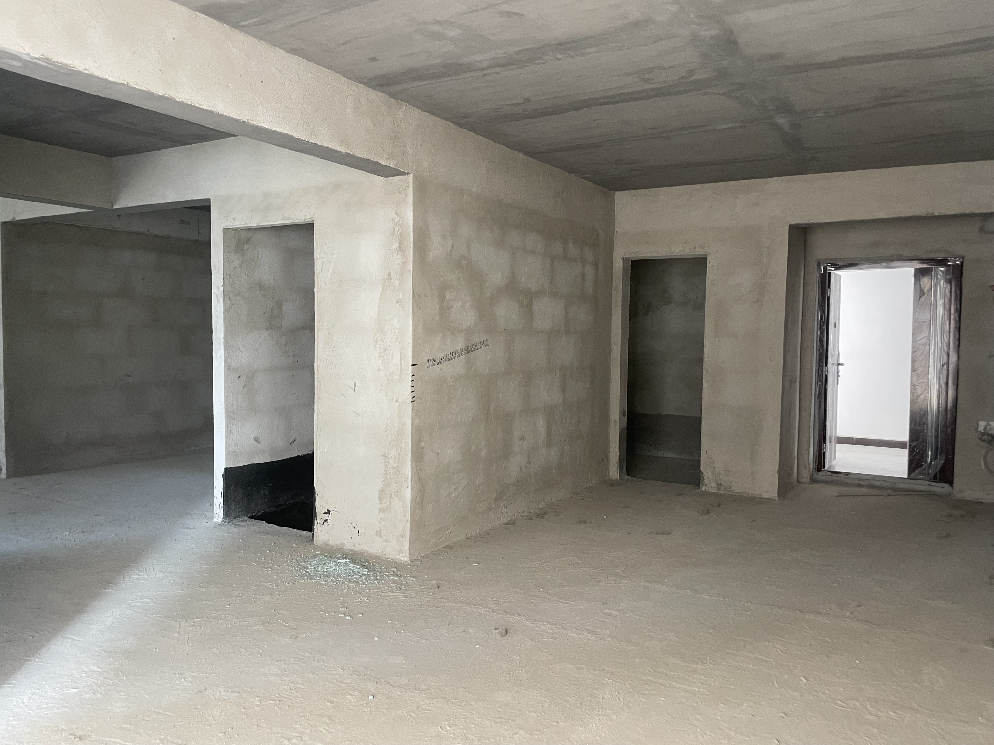 荣怀及第世家3室2厅2卫中高好楼层证件满2年了优价出售！