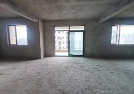 汉江广场 毛坯 中间楼层  大三房  户型通透