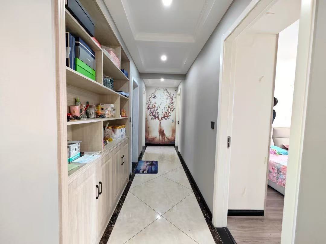 锦绣瑞园，精装三房，电梯小高层，1梯2户，证满二