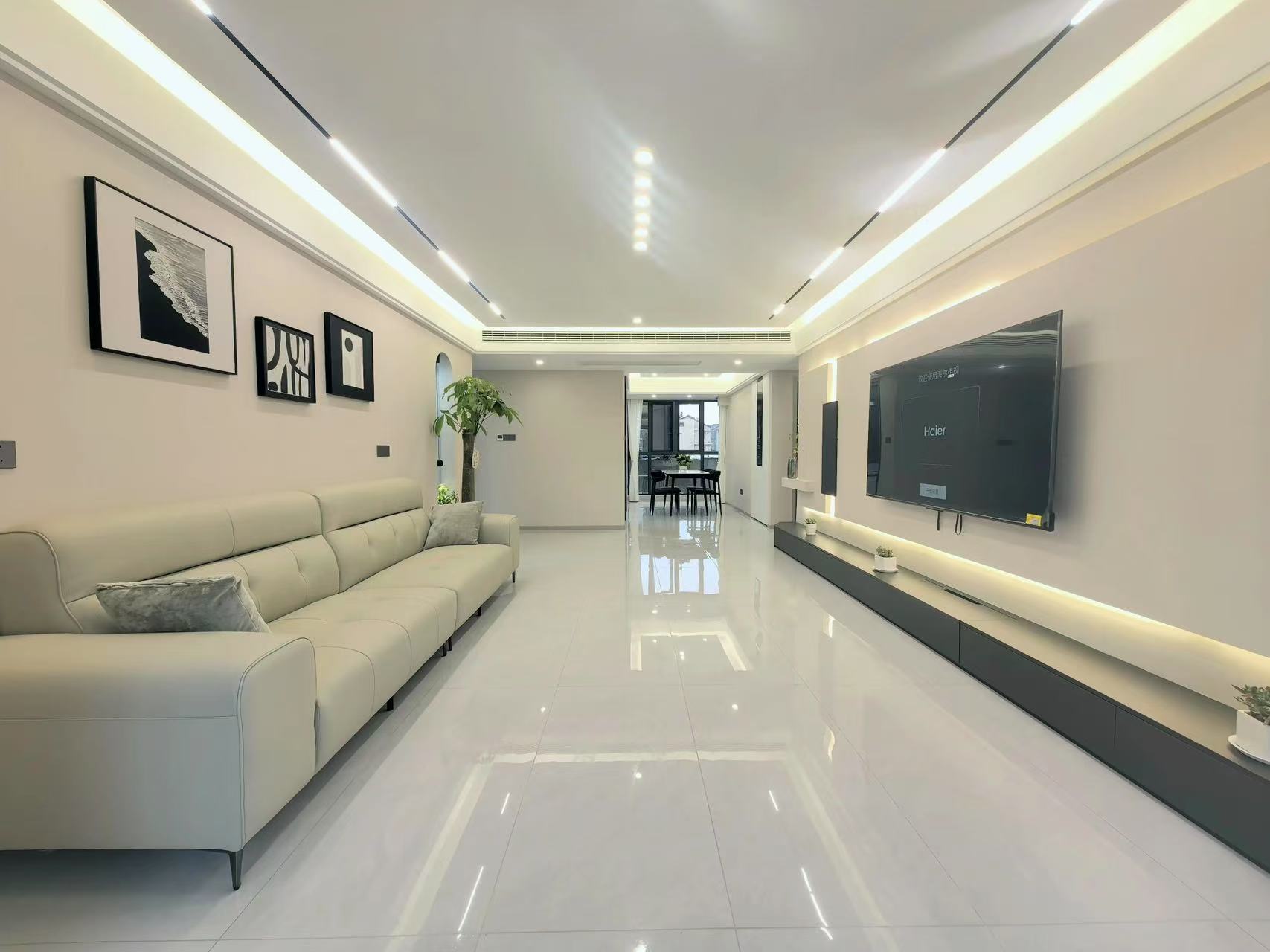 商城旁，三合鑫城，电梯精装3房两卫，全新装修，拎包入住，老证，