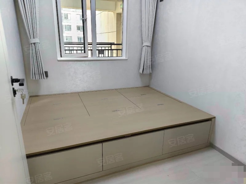 城南，森林國(guó)際城北苑，電梯小高層，好樓層，全新精裝三房二衛(wèi)，業(yè)主配合滿二過(guò)戶