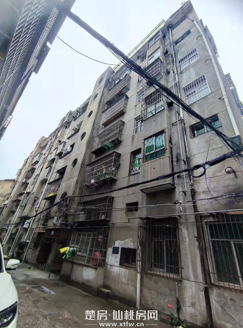 何李路100平20.5萬(wàn)有證天然氣空調(diào)熱水器洗衣機(jī)冰箱齊全