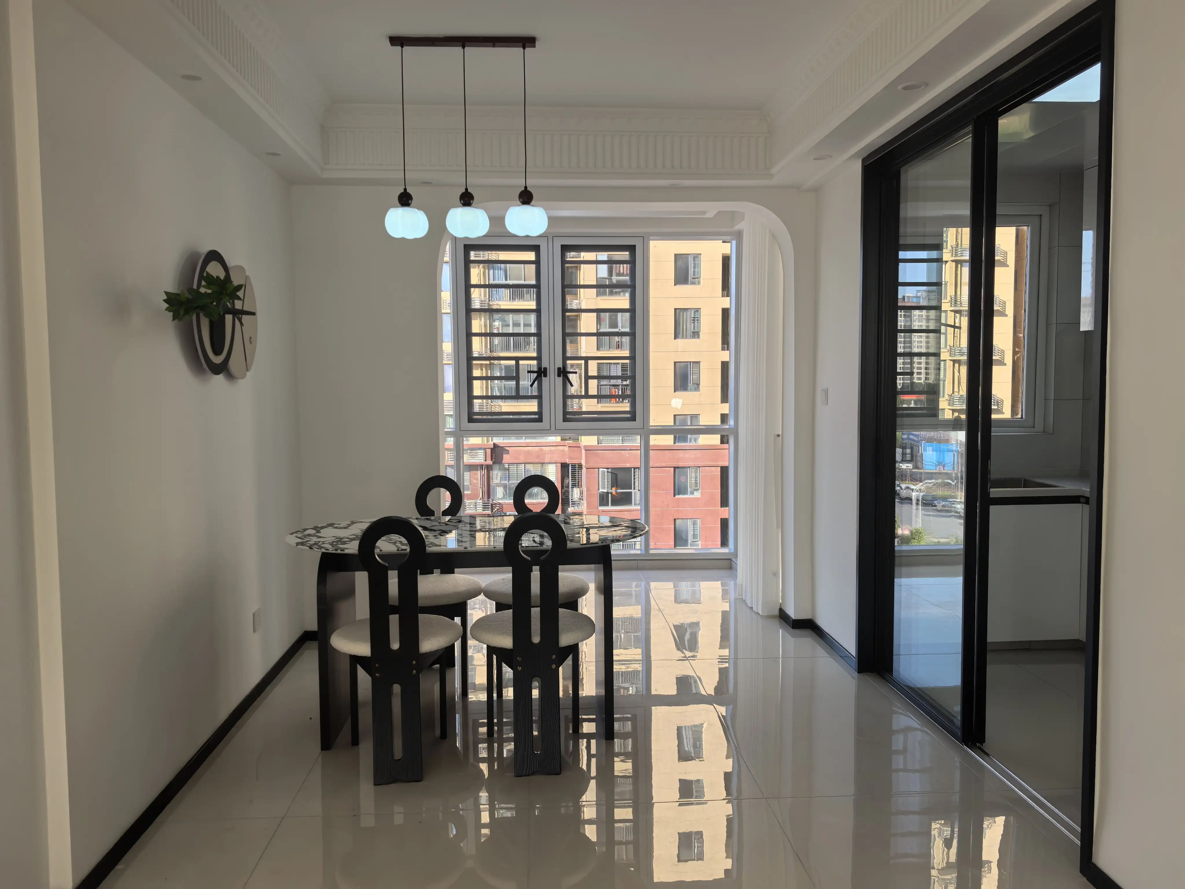 诚心出售，满庭春，精装三房，南北通透双阳台，边户，法式风格，价格好谈