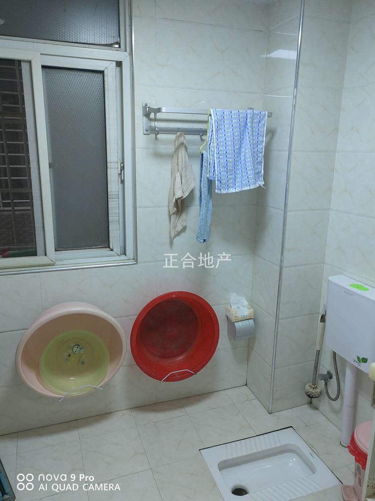 城南实验三小附近，和园公馆步梯精装三房，看房方便