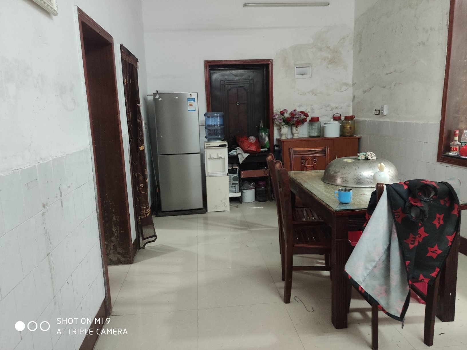 城東加油站工藝苑地理位置非常優(yōu)越，房東急售。
