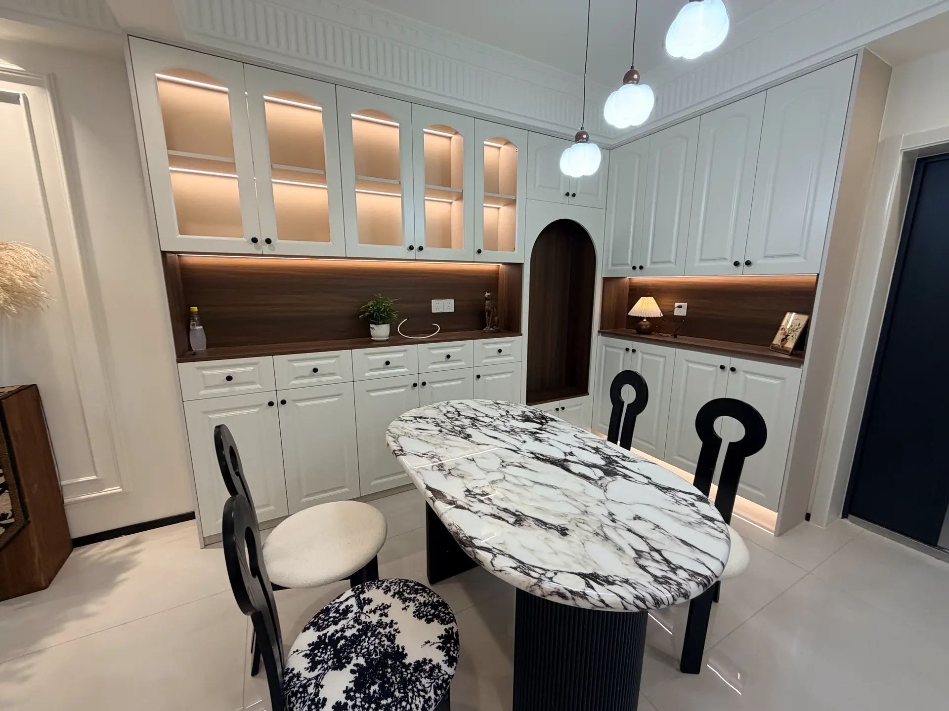 城南，吾悦旁，元泰未来城C区，电梯好楼层，全新精装大三房二卫，证满二轻法式风单价6000