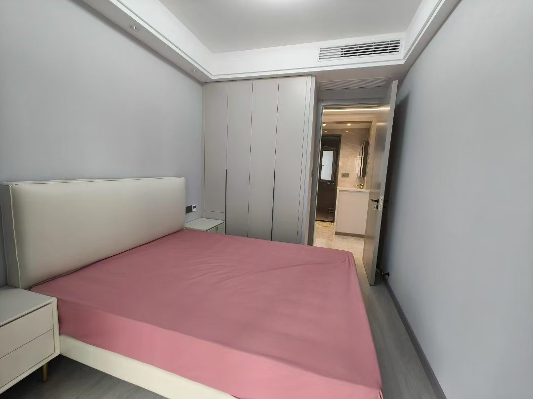 降价了，城南，森林国际北苑，全新装修，精装三房，电梯好楼层，捡漏