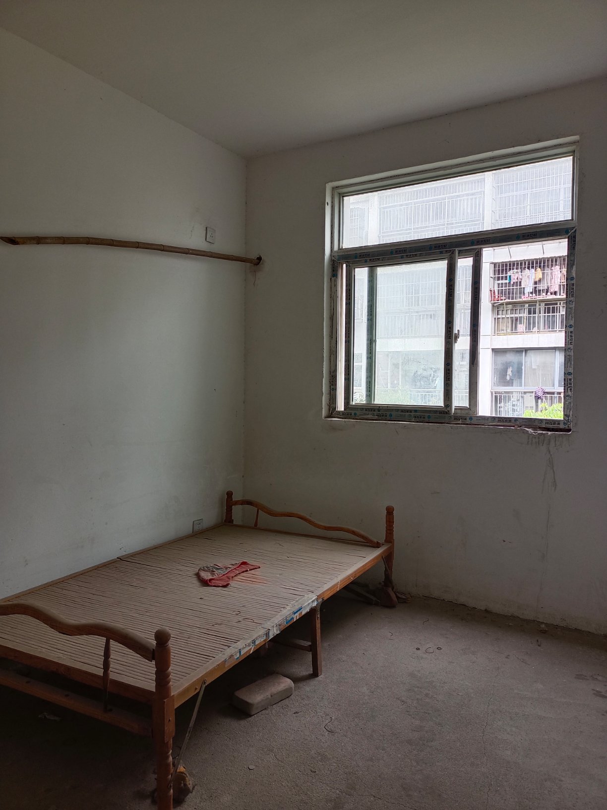 和平 旁，萬(wàn)人小區(qū)，配套設(shè)施齊全