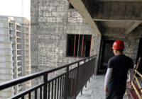 益宏澴公元8月工程进度：1#楼栏杆安装19-17层
