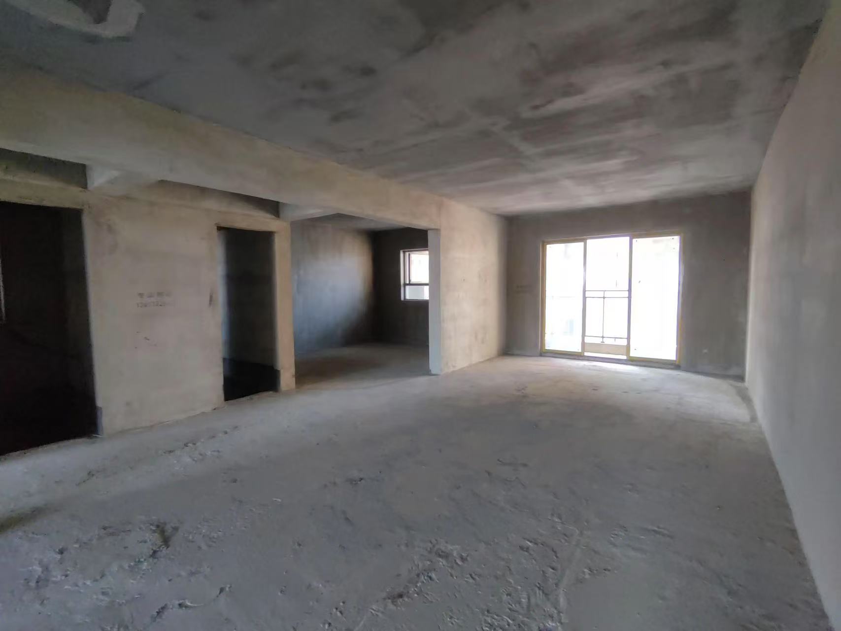 捡漏，城南，元泰未来城C区，单价3700毛坯，好楼层，诚心出售