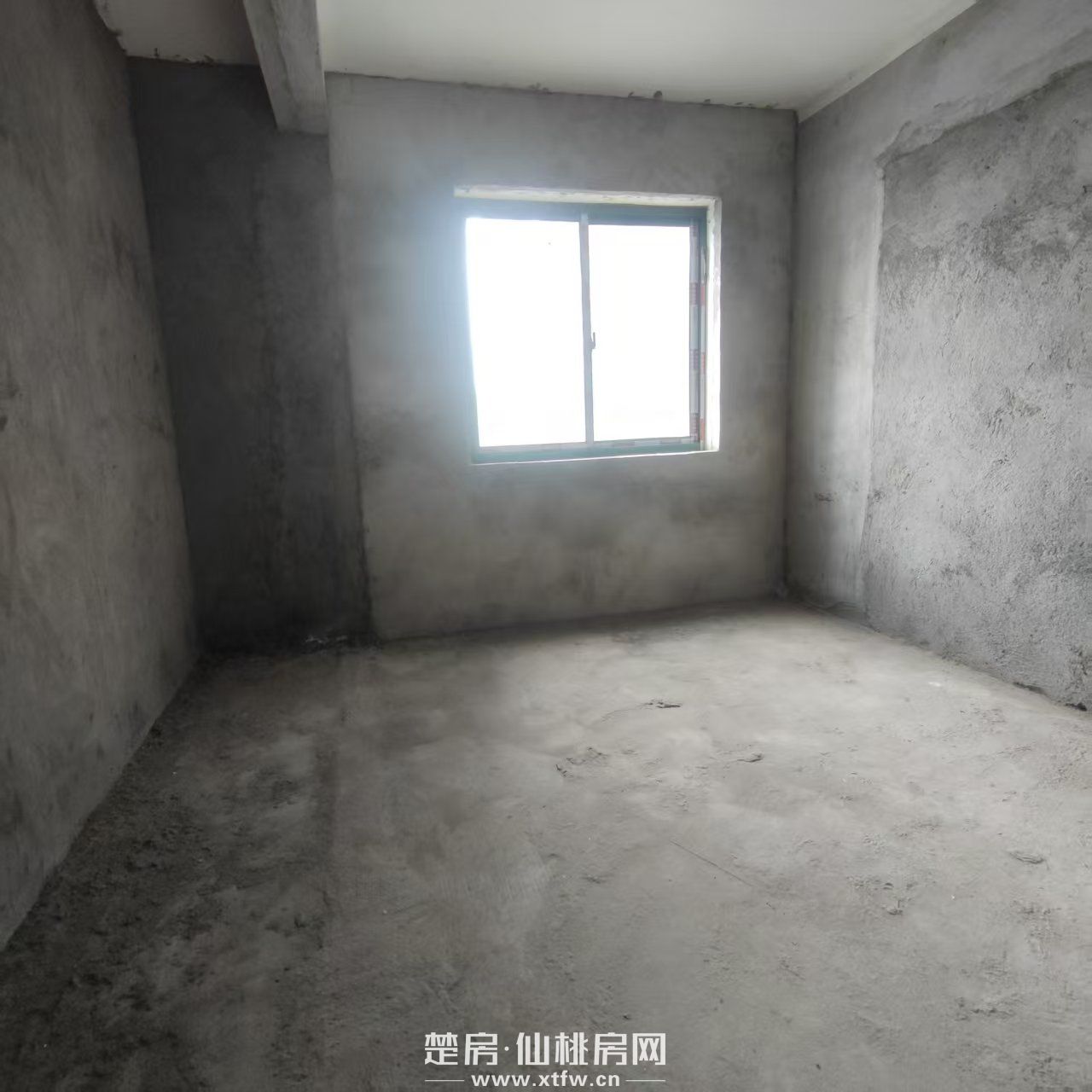 电梯毛坯3仟每平送100平露台