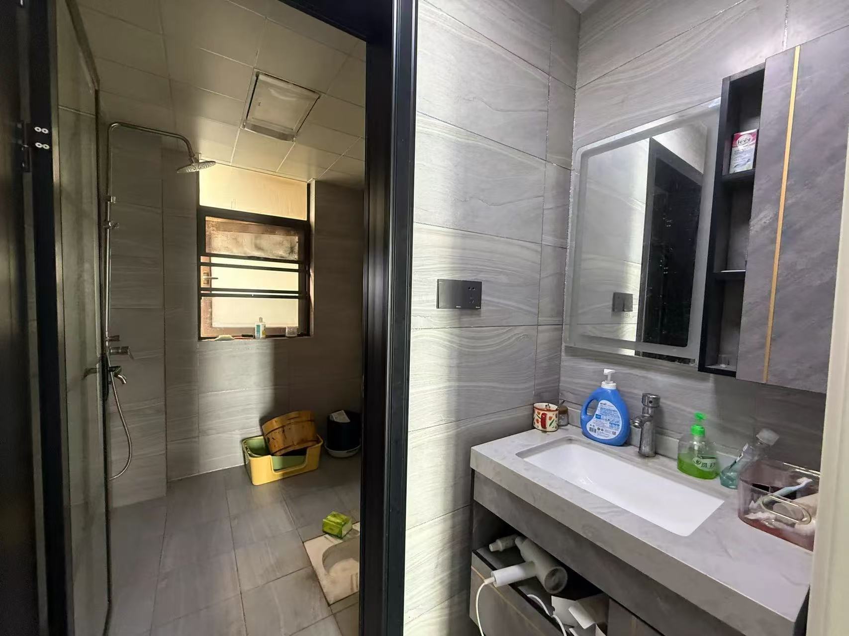 急售，城西，绿地香格里拉，电梯精装三房两卫，证满二，单价3800，