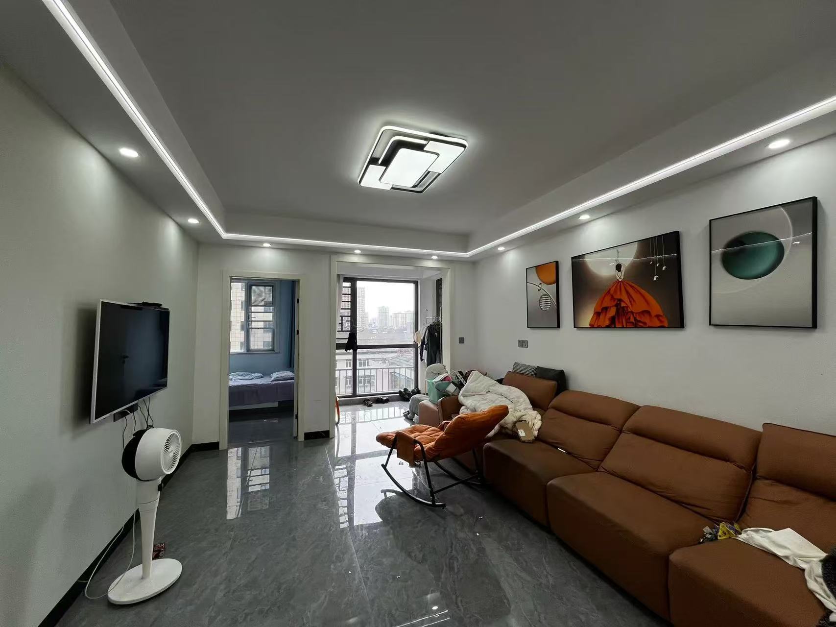 城南，电梯精装3房2厅，新城花园，好楼层9楼，一口价50万，满二