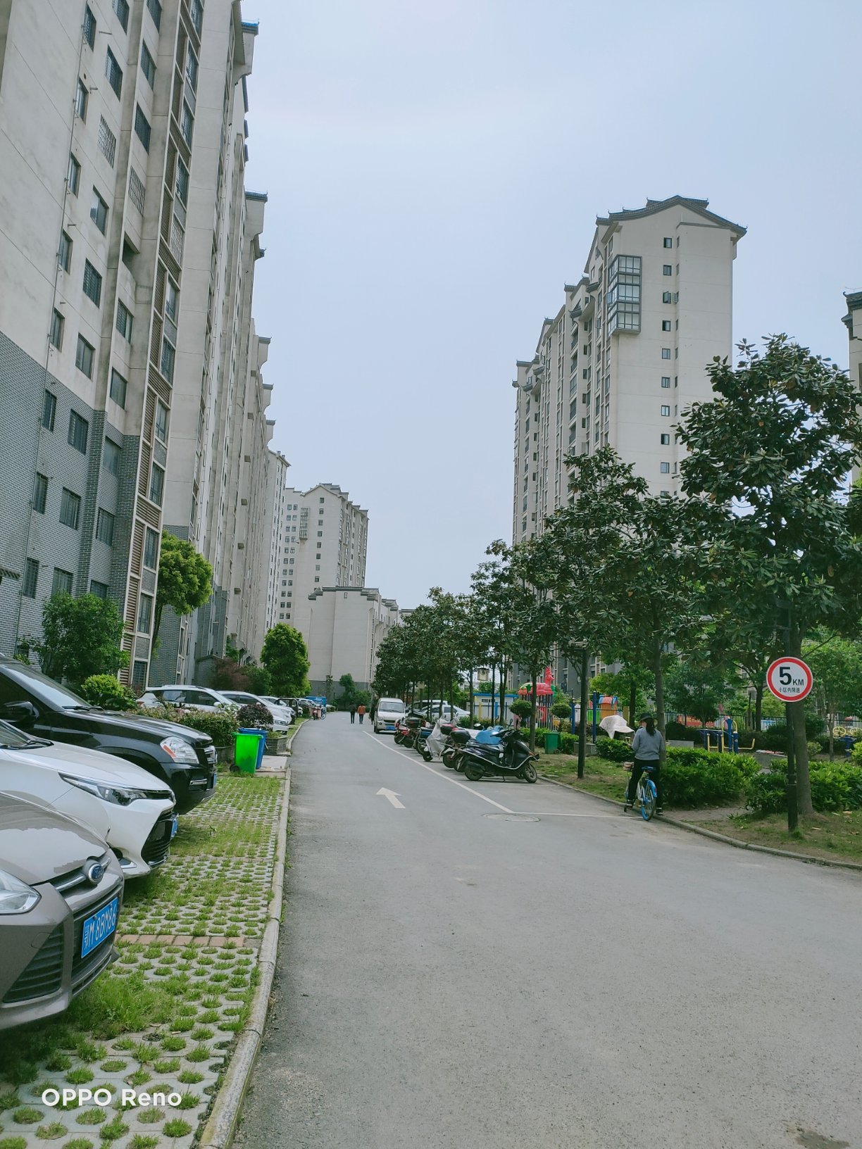 水云間131平電梯，贈(zèng)送雙超陽(yáng)臺(tái)湖景房?？扇我夂姥b。