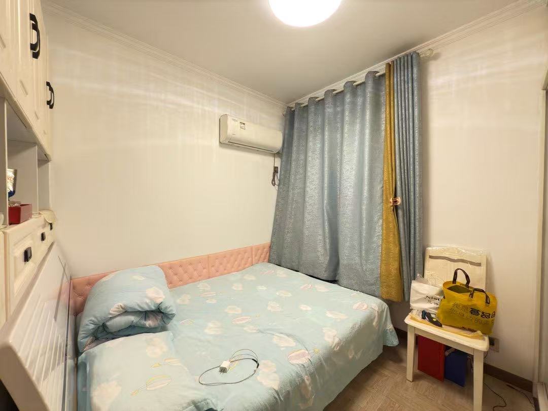 一中正对面，翰林公馆，温馨3房2厅，成色新，好楼层，证满二