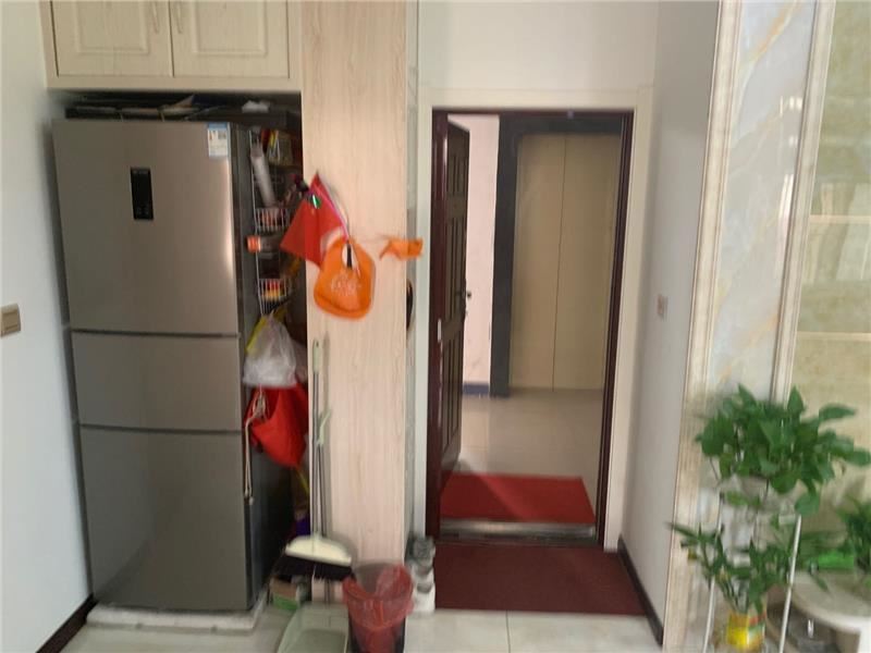  付14萬現(xiàn)代明珠新城精裝電梯兩房家電家具齊全拎包入住