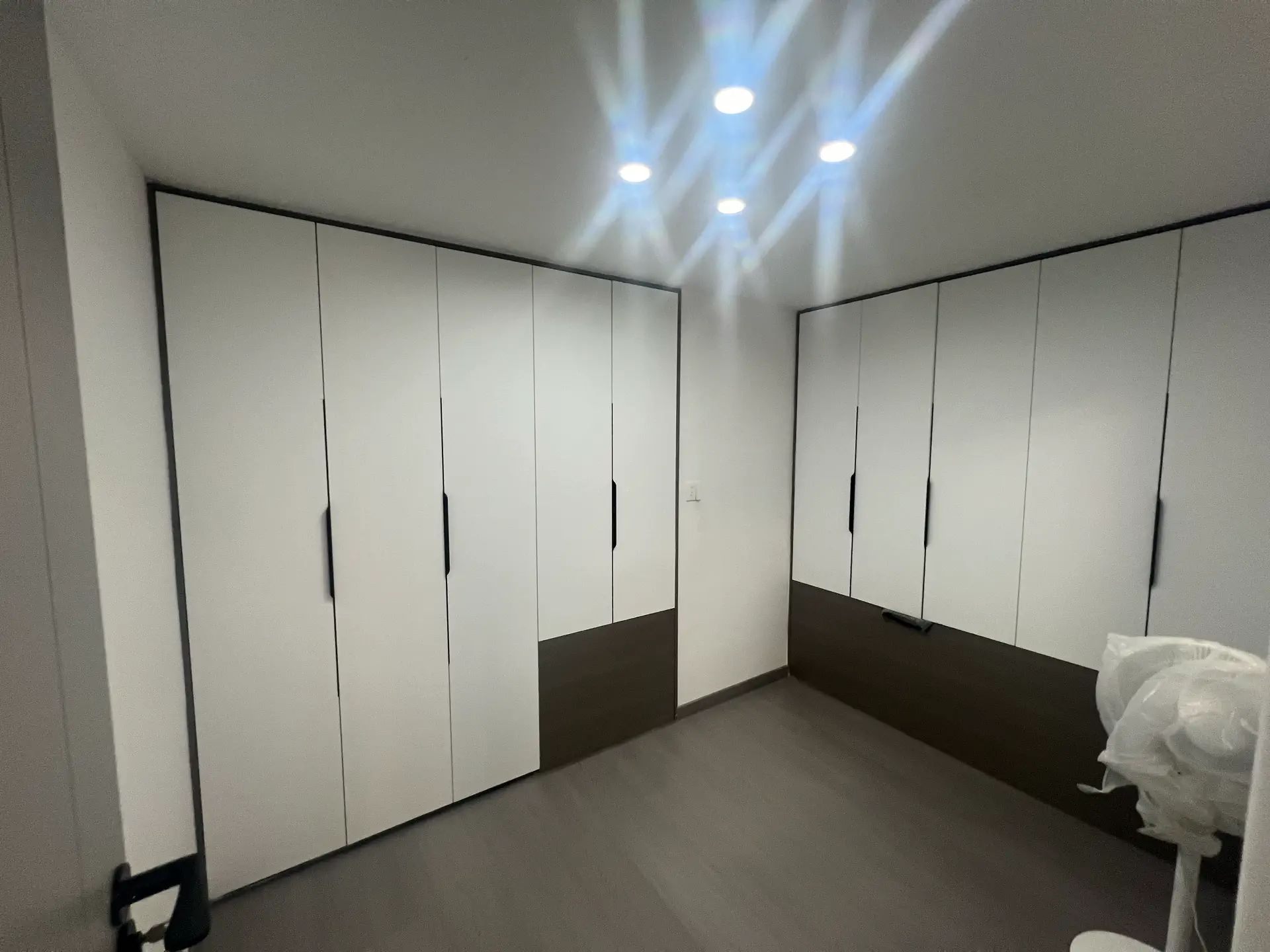 城南，吾悦广场旁，碧桂园公寓，精装两房，一口价29万