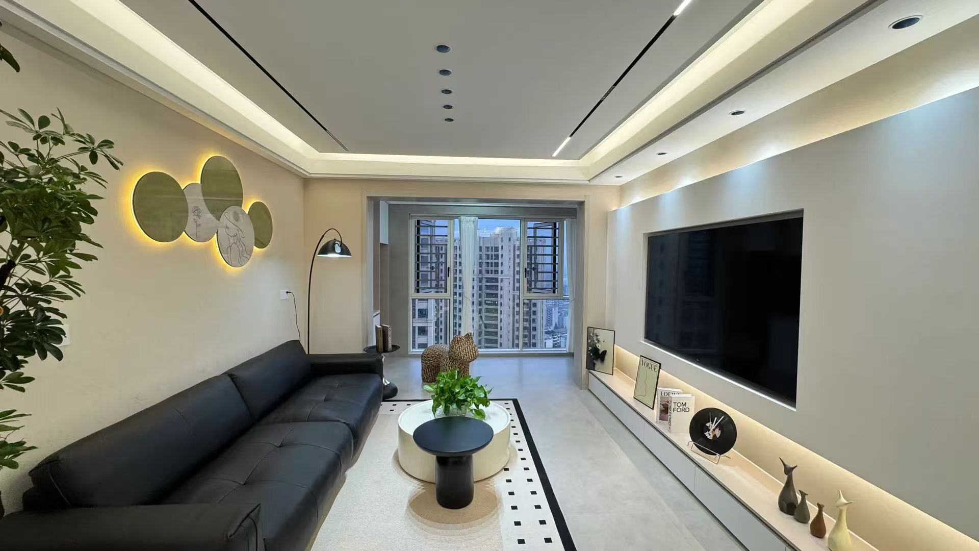 降价了，城南，御湖世家，精装三房两卫，带车位，好楼层，捡漏