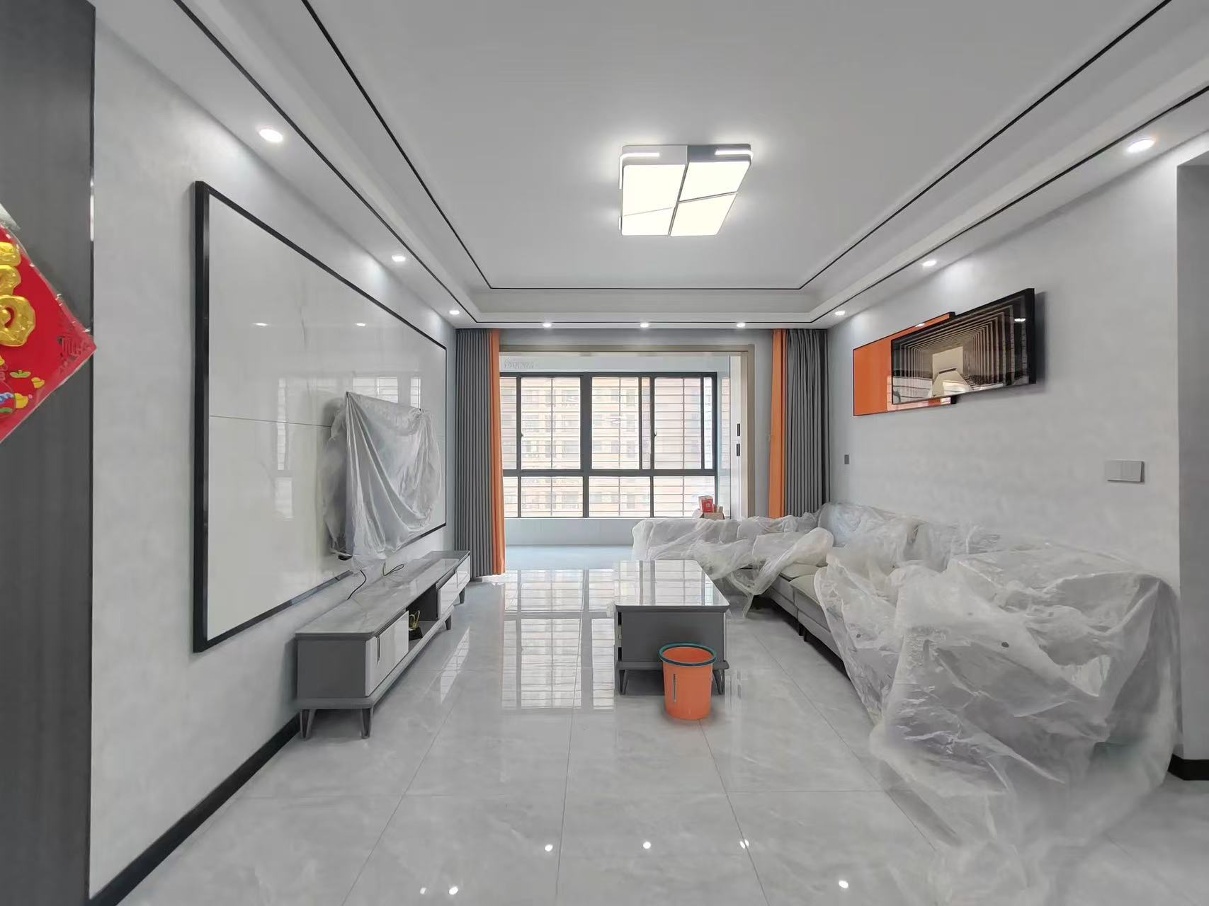 城南，御台公馆，东边户，基本未住，成色新，单价5300，证满二