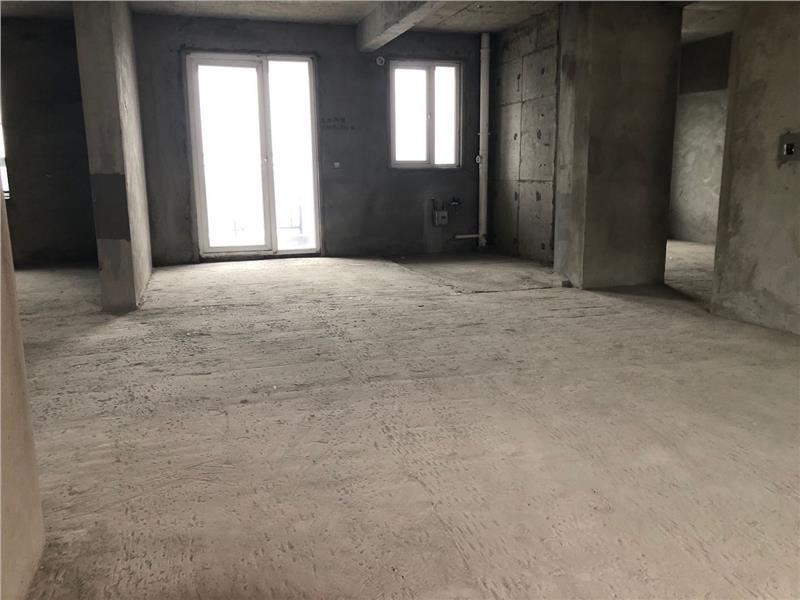 仙桃 旁滿庭春大三房送入戶花園毛坯 看房