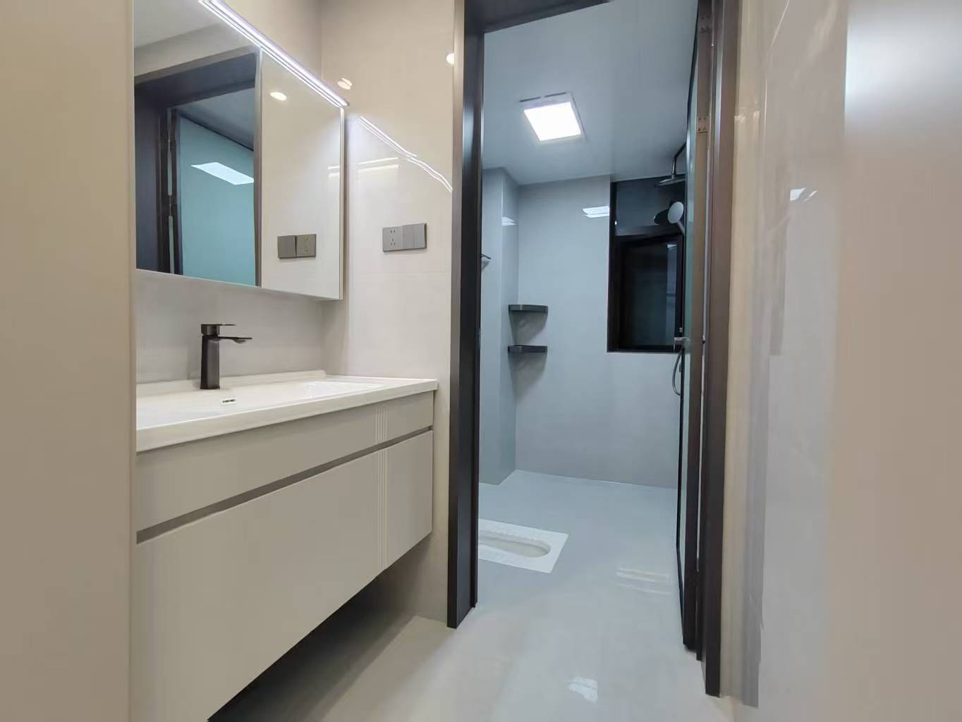 诚心出售，城南，御湖世家，单价5500，精装三房，证满二