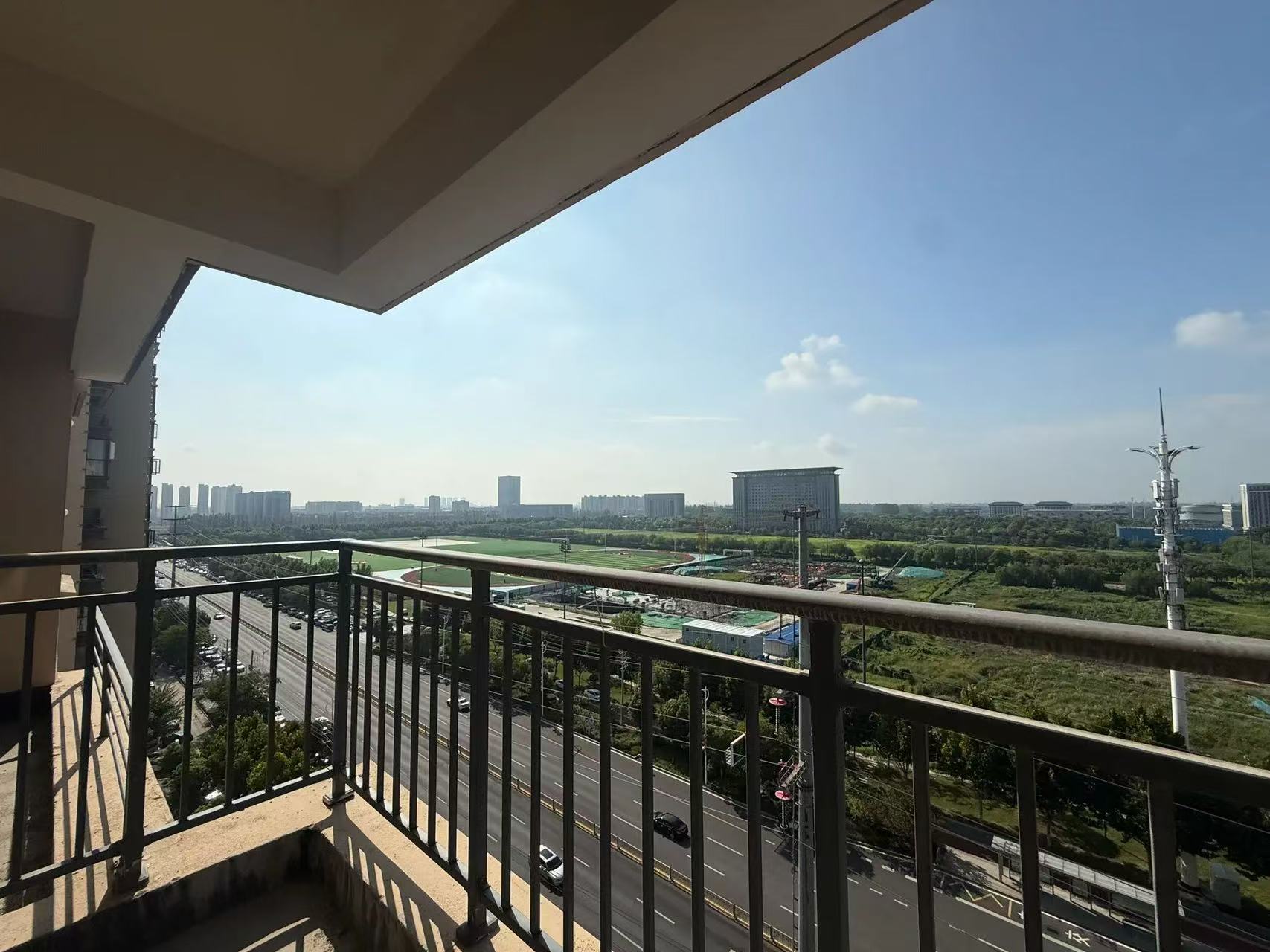 降价了，城南，荣怀次新小区，电梯小高层，好楼层电梯12楼，证满二