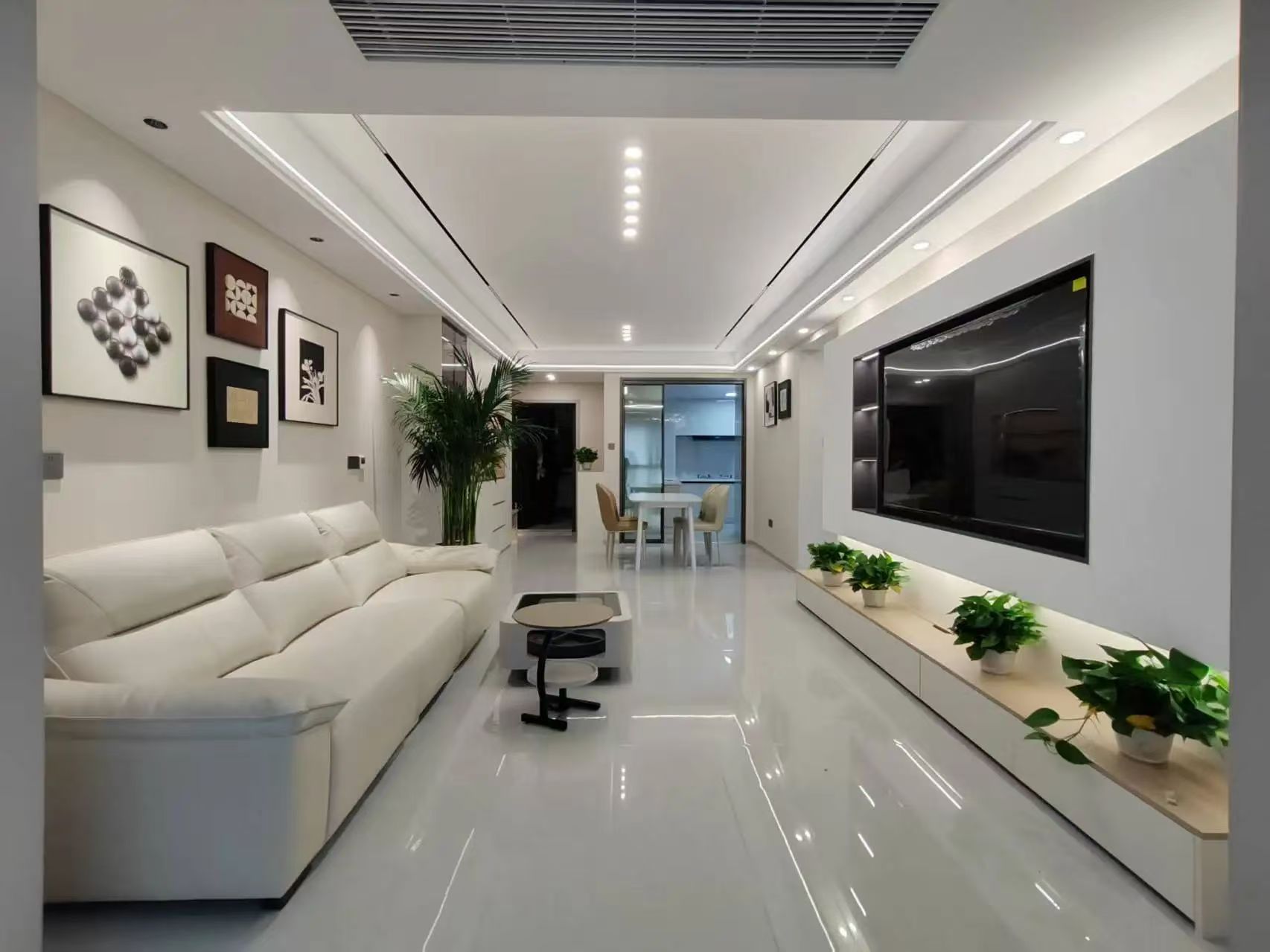 诚心出售，城南，御湖世家，单价5500，精装三房，证满二