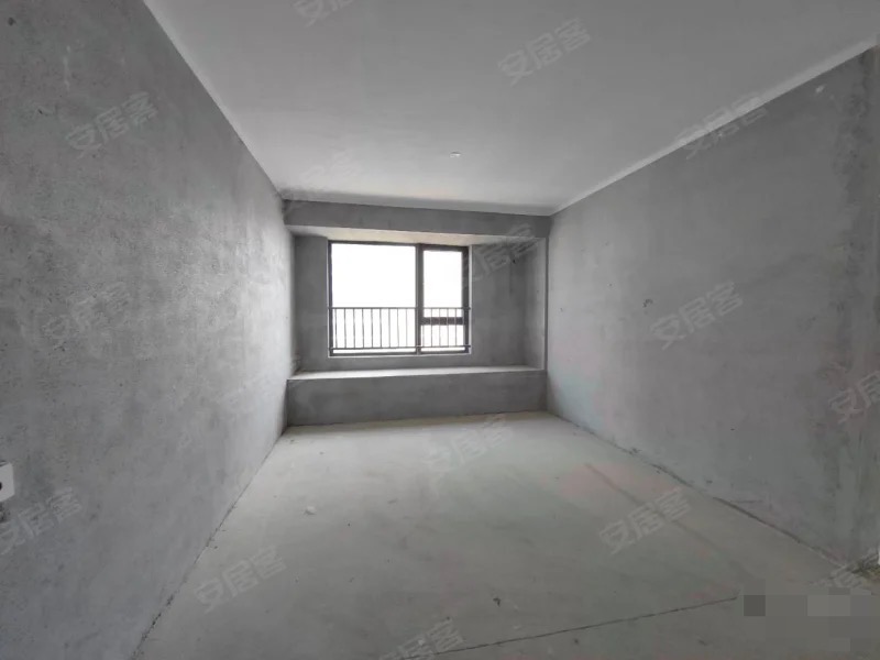 吾悅廣場，現(xiàn)房撿漏，送車位，好樓層27樓，證件滿二，誠心出售