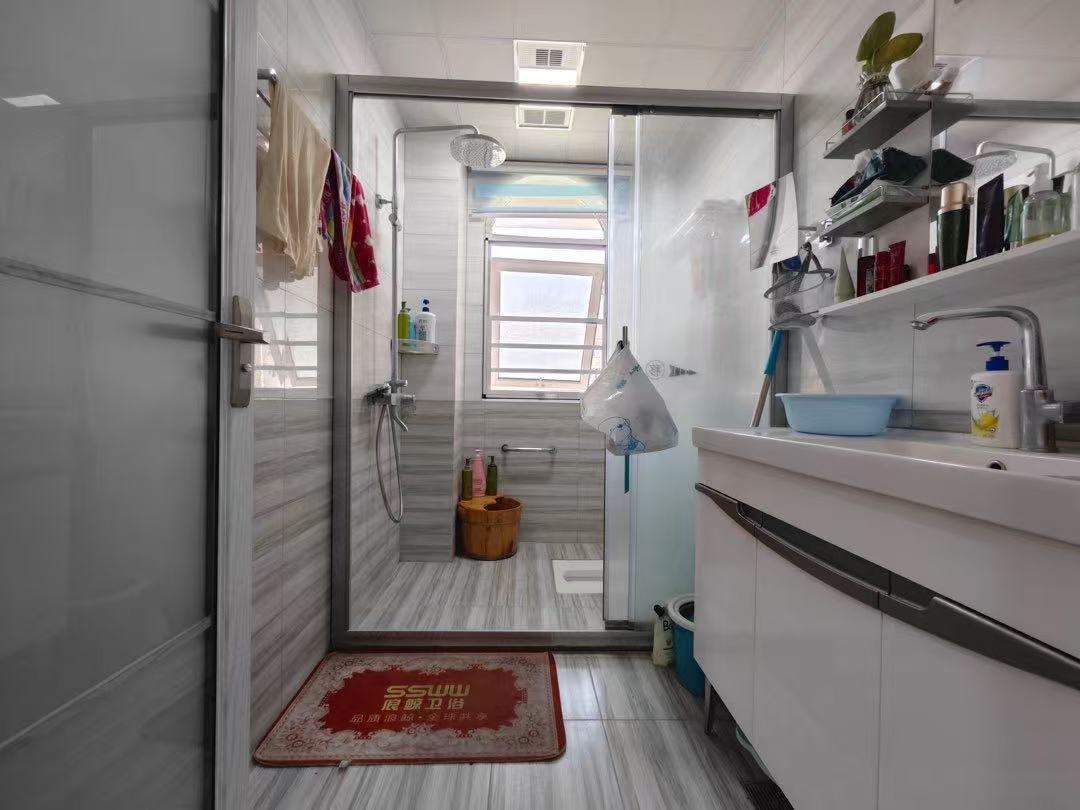 锦绣瑞园，精装三房，电梯小高层，1梯2户，证满二