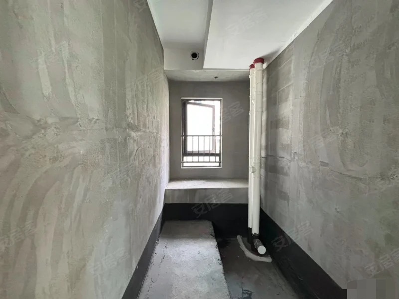 城南，現(xiàn)房，吾悅，單價(jià)4700，毛坯四房，南北通透，采光好，急售