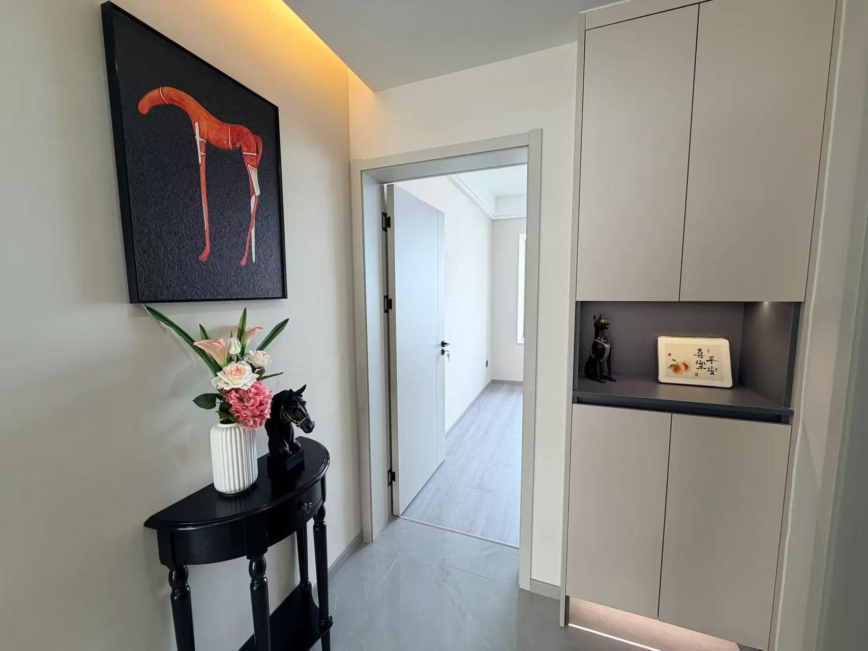 城南，御湖世家，湖景房，电梯好楼层，单价5600多，送车位证满二