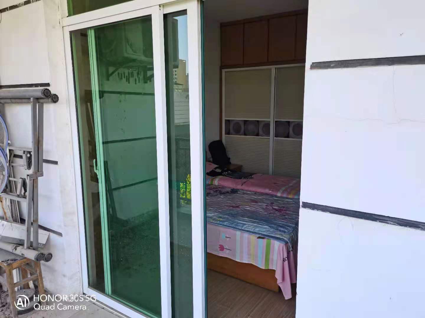 一中花園標(biāo)準(zhǔn)二房大陽臺采光 好32萬